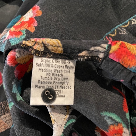 Johnny Was Ellamo Floral-Print Black Boxy Long Sleeve Top Cupra Rayon Small NWOT - Picture 8 of 8
